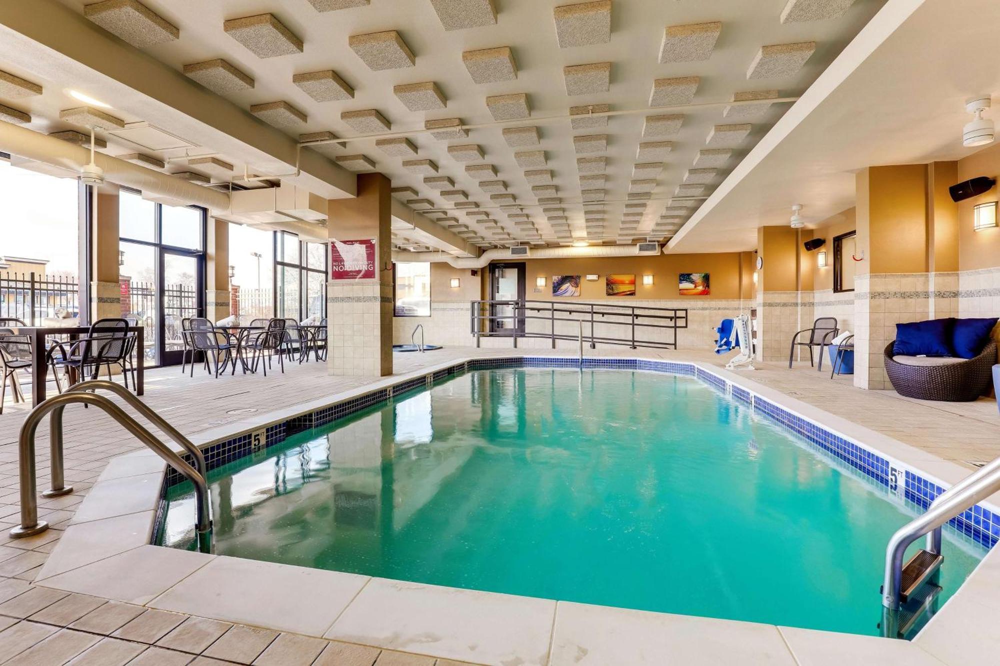 Drury Inn & Suites St. Louis St. Peters 세인트 피터스 외부 사진