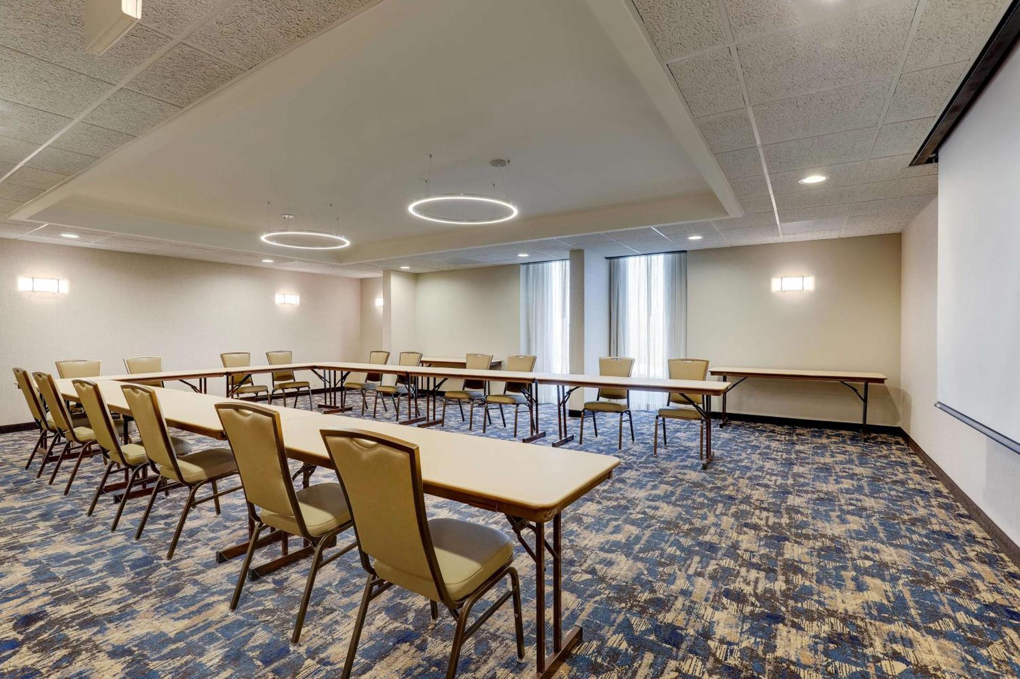 Drury Inn & Suites St. Louis St. Peters 세인트 피터스 외부 사진